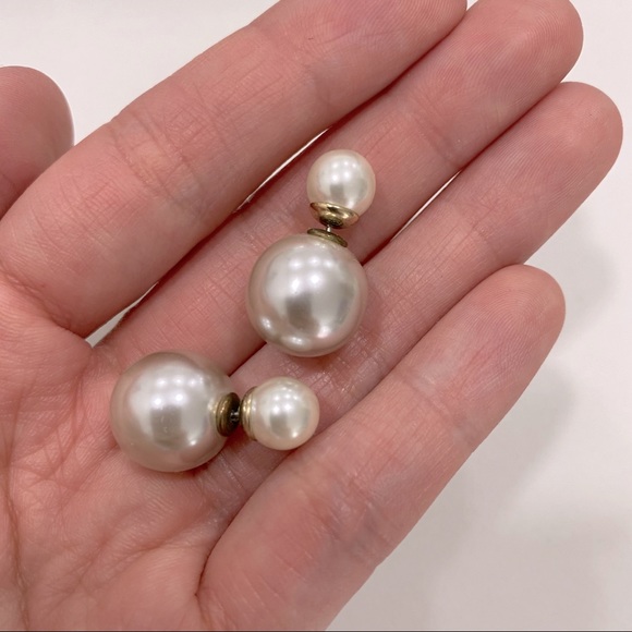 Faux Pearl Earring